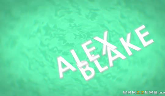 Дэн отпердолил сестру друга - сучка сама разделась