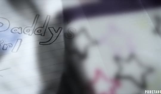 Школьница вспоминает - мой папа физрук и он трахает меня