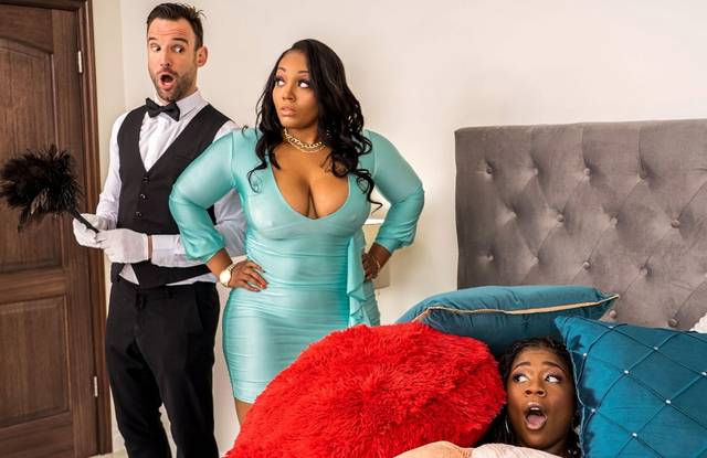 Сексапильные соски скачут в позе наездницы на члене парня